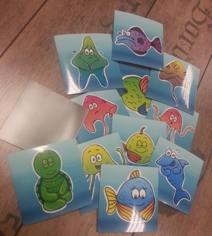 Magnetic stickers 
